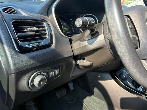Used 2020 Jeep Compass Limited AWD/4WD image 16
