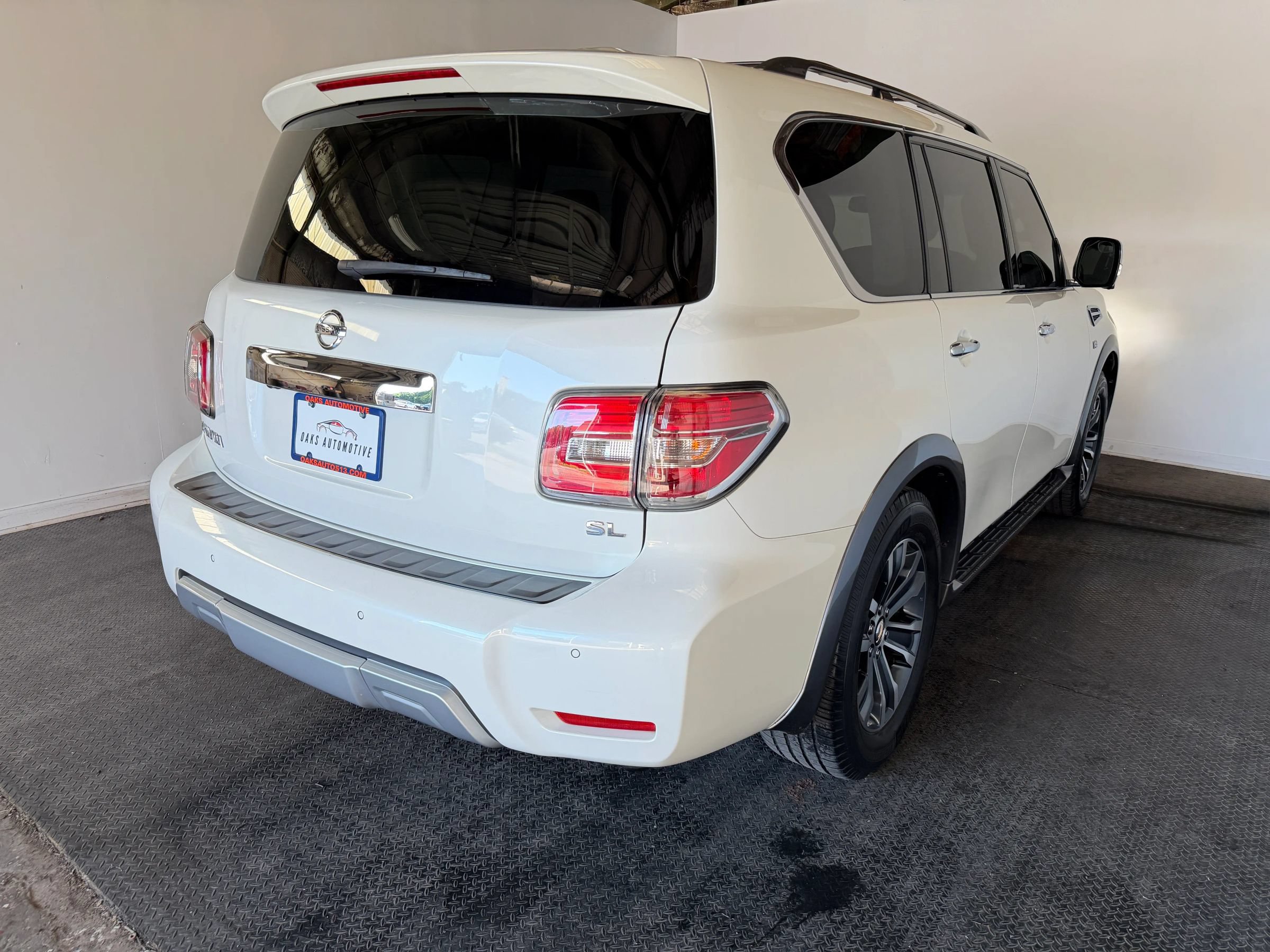 Used 2017 Nissan Armada SL w/ Technology Package RWD image 7