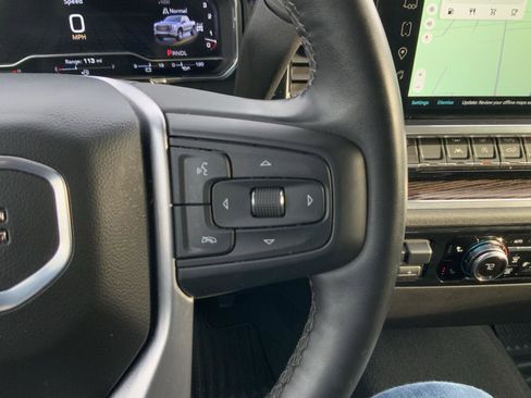 Used 2024 GMC Sierra 1500 Elevation image 31