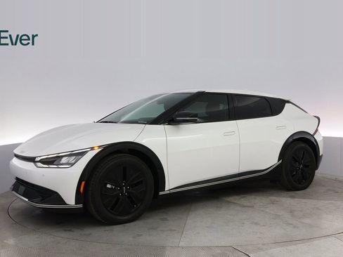 Used 2024 Kia EV6 Wind image 15