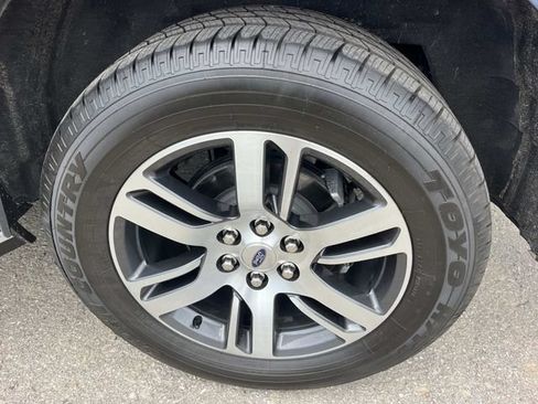 Used 2023 Ford Expedition Limited RWD image 14