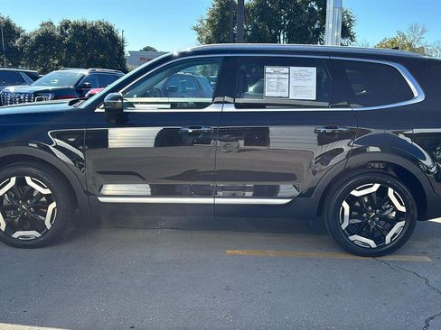 Used 2023 Kia Telluride S image 4