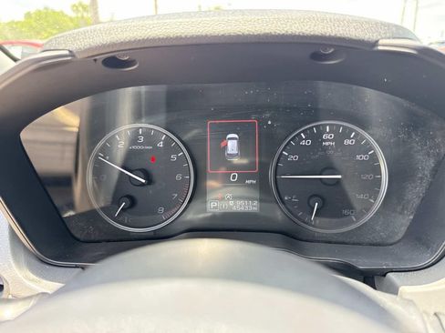 Used 2024 Subaru Crosstrek 2.0i Premium AWD/4WD image 36