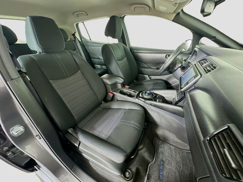 Used 2025 Nissan Leaf SV Plus FWD image 30