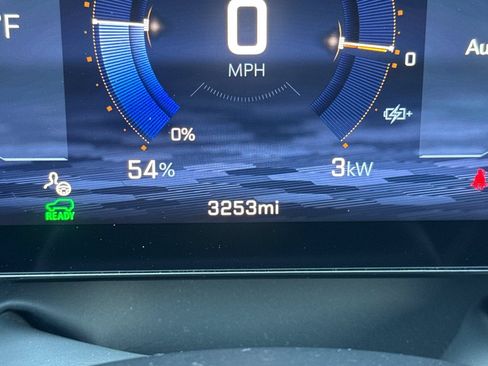 Used 2026 Chevrolet Equinox EV LT w/ Convenience Package II FWD image 3