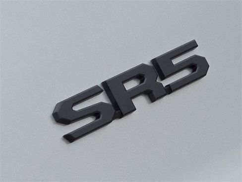 New 2025 Toyota 4Runner SR5 image 10