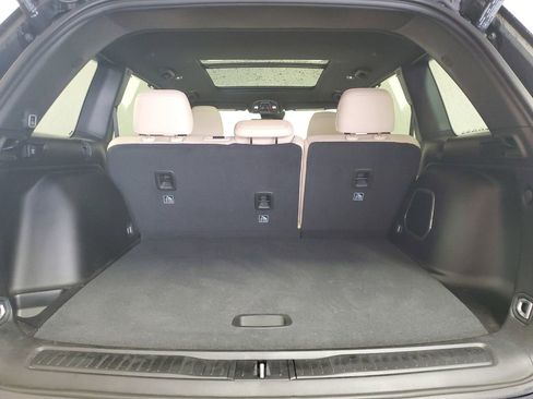 Used 2025 Jeep Grand Cherokee Limited w/ Luxury Tech Group II image 24