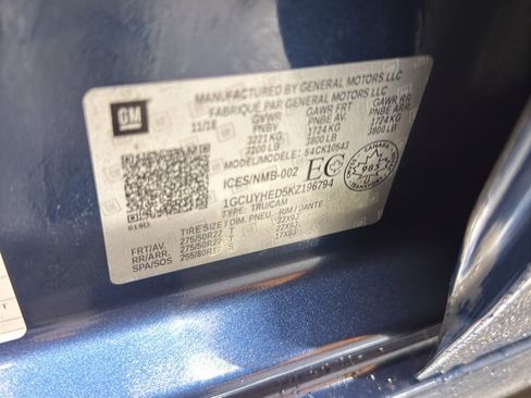 Used 2019 Chevrolet Silverado 1500 High Country w/ Technology Package AWD/4WD image 42