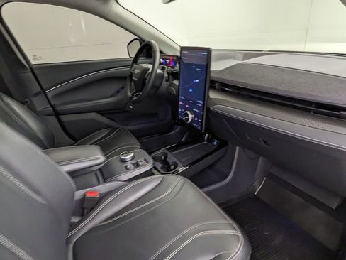 Certified 2022 Ford Mustang Mach-E Premium w/ Interior Protection Package image 39