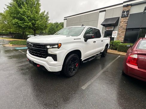 Used 2023 Chevrolet Silverado 1500 RST w/ Redline Edition AWD/4WD image 8