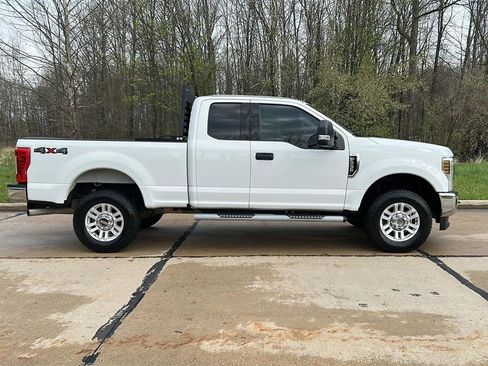 Used 2018 Ford F250 XLT w/ XLT Value Package image 5