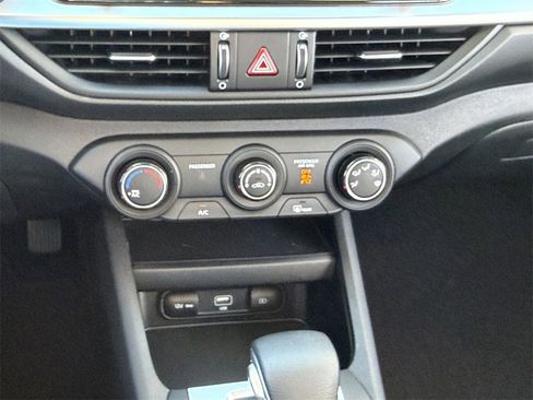 Used 2024 Kia Forte LXS w/ LXS Technology Package image 17