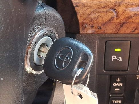 Used 2017 Toyota Tundra 1794 Edition image 22