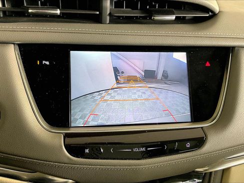 Used 2017 Cadillac XT5 Premium Luxury image 21