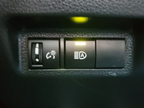Certified 2025 Toyota RAV4 XLE AWD/4WD image 20