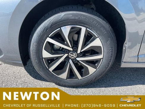 Used 2025 Volkswagen Jetta S FWD image 46
