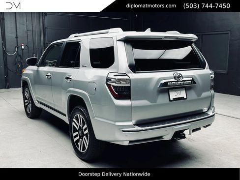 Used 2023 Toyota 4Runner Limited AWD/4WD image 5