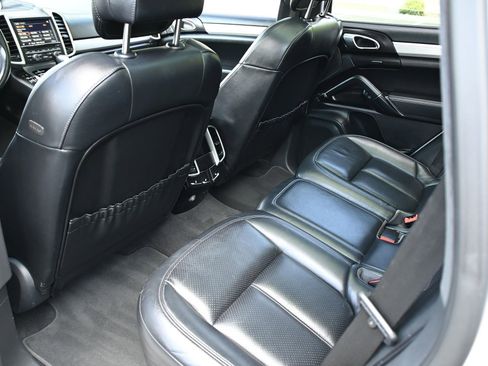 Used 2016 Porsche Cayenne GTS AWD/4WD image 14