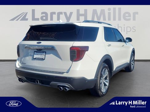 Used 2020 Ford Explorer Platinum w/ Premium Technology Package image 5