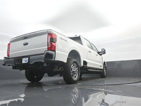Used 2025 Ford F350 Lariat image 34