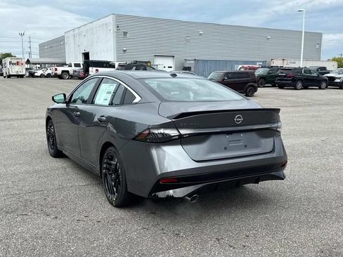New 2026 Nissan Sentra SR w/ SR Premium Package FWD image 6