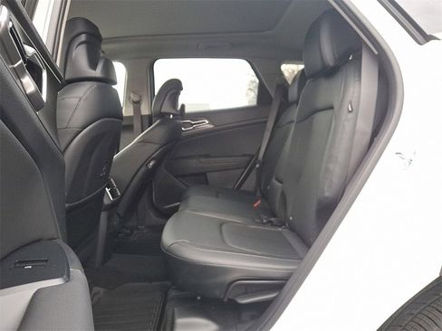 Used 2026 Kia Sportage EX w/ EX Panorama Roof Package image 10