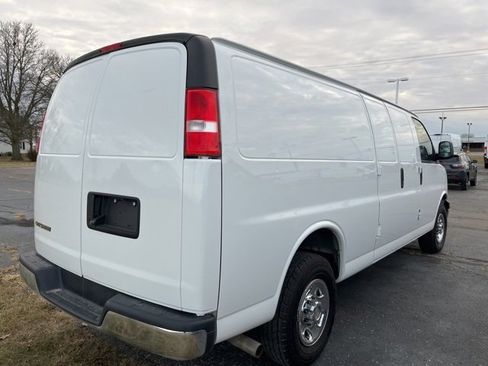 Used 2023 Chevrolet Express 3500 Extended image 5