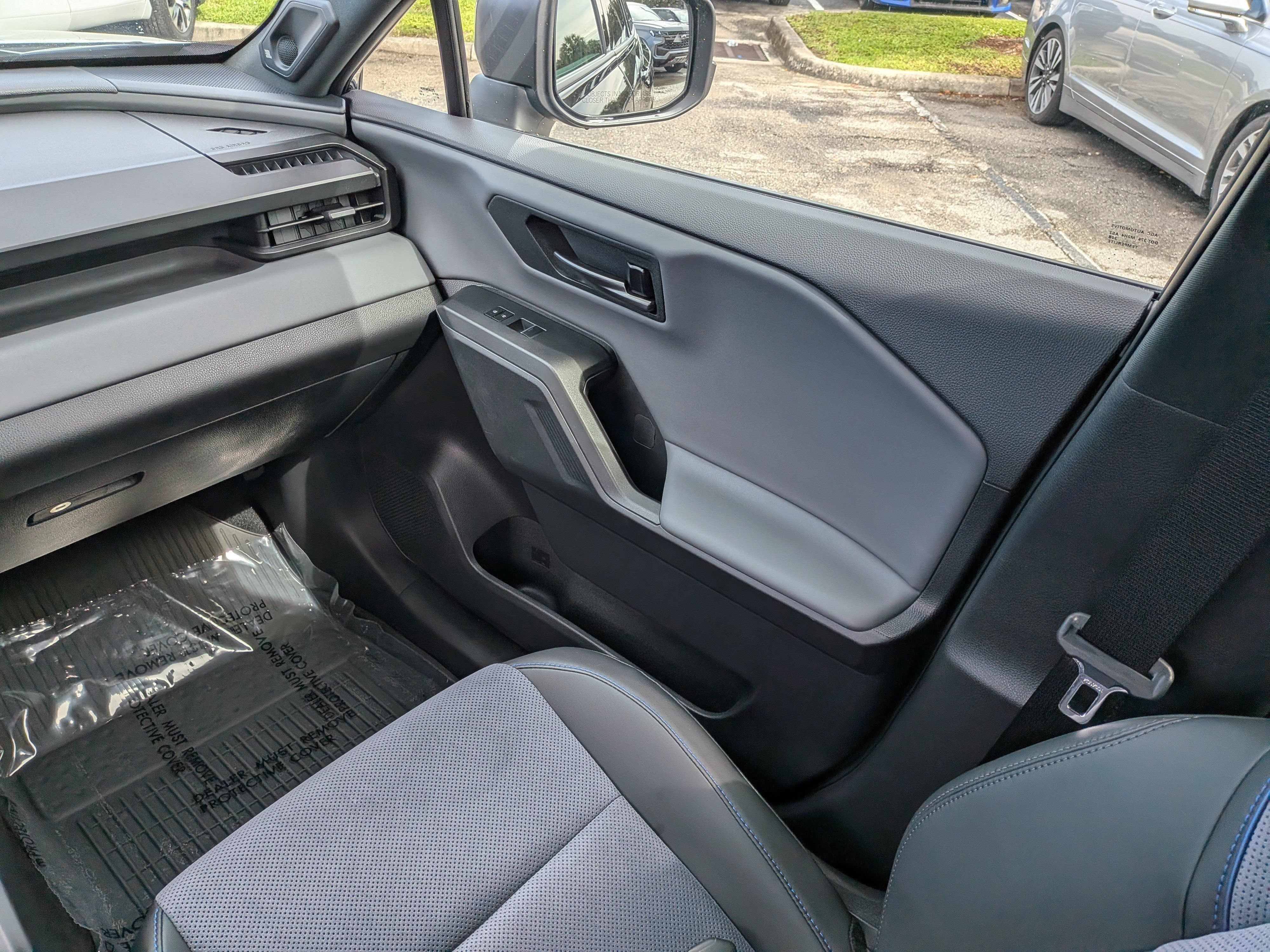 Used 2026 Toyota RAV4 XSE w/ Panoramic Sun Roof Package AWD/4WD image 19