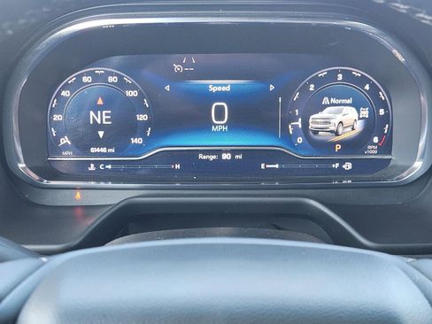 Used 2023 Chevrolet Suburban Premier image 11