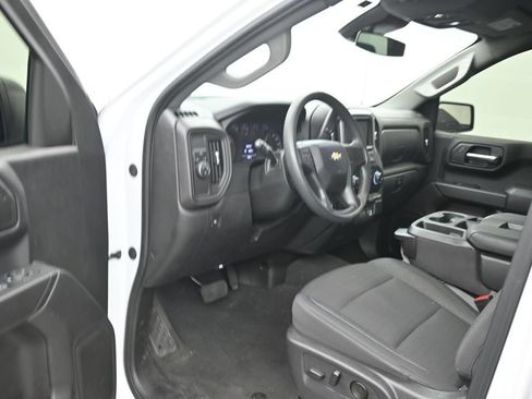 Used 2024 Chevrolet Silverado 1500 Custom RWD image 10