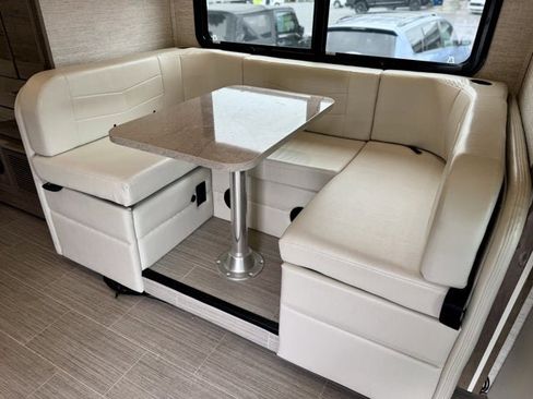 Used 2022 Mercedes-Benz Sprinter 3500 image 54