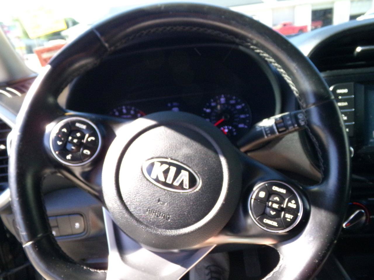 Used 2020 Kia Soul GT-Line w/ GT 2.0L Power Sunroof Package FWD image 8