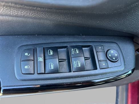Used 2019 Jeep Cherokee Latitude Plus image 30