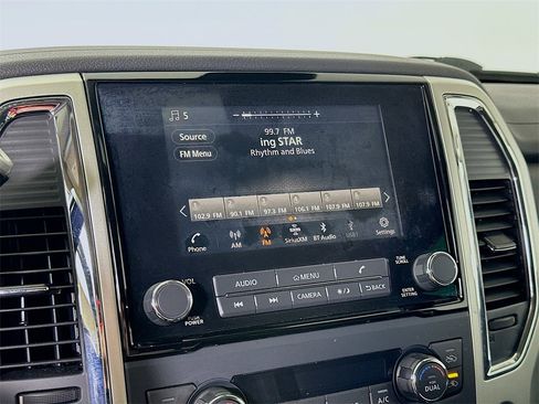 Used 2024 Nissan Titan SV w/ SV Convenience Package image 22