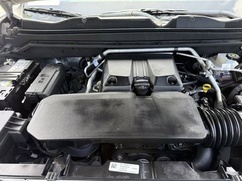 Used 2024 Chevrolet Colorado LT w/ LT Convenience Package II RWD image 34