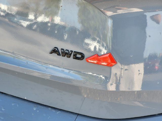 Used 2025 Nissan Rogue SV AWD/4WD image 11