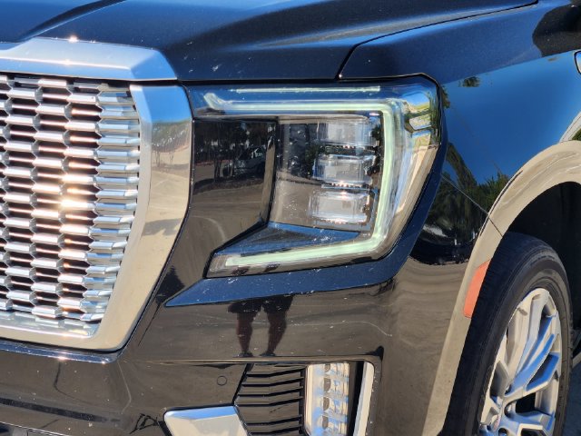 Used 2023 GMC Yukon Denali AWD/4WD image 9