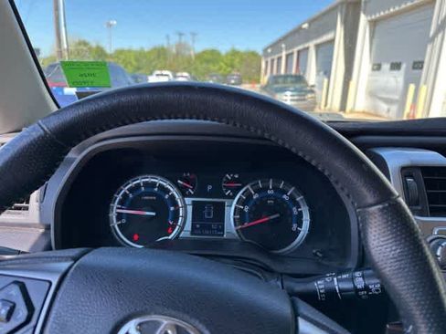 Used 2015 Toyota 4Runner SR5 image 9