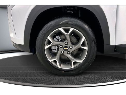 New 2026 Chevrolet Trax LT image 13