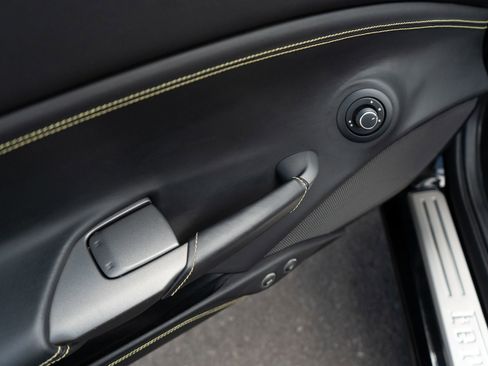Used 2018 Ferrari 488 Spider RWD image 25