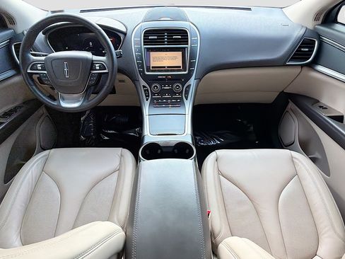 Used 2019 Lincoln Nautilus Select FWD image 15