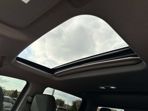 Used 2022 Chevrolet Silverado 1500 LTZ w/ LTZ Premium Package image 35