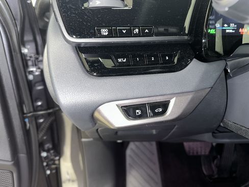 Certified 2026 Lexus RX 450h AWD w/ Convenience Package image 37