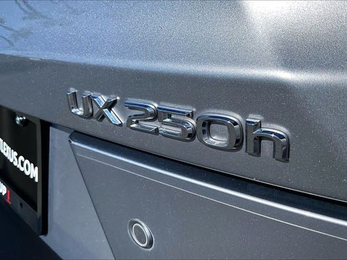Certified 2024 Lexus UX 250h FWD image 9