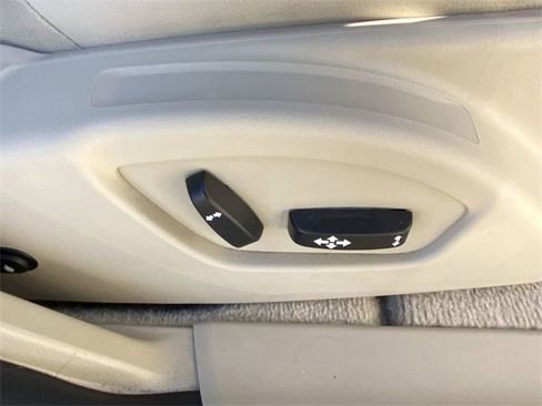 Used 2015 Volvo S60 T5 Premier image 12