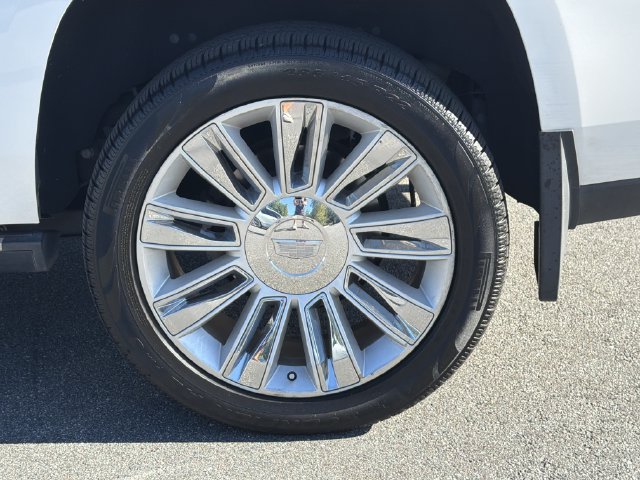 Used 2019 Cadillac Escalade Platinum RWD image 22