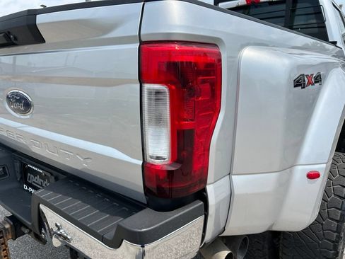 Used 2019 Ford F350 XL w/ STX Appearance Package AWD/4WD image 13