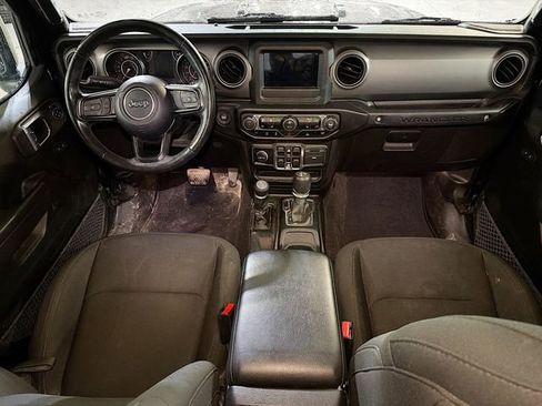 Used 2023 Jeep Wrangler Willys image 10