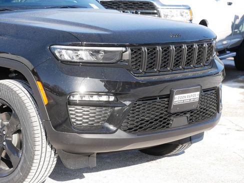 New 2025 Jeep Grand Cherokee Limited image 3