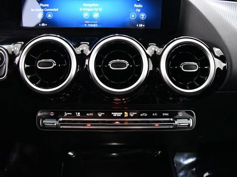Certified 2022 Mercedes-Benz GLA 250 4MATIC image 14